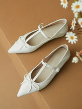 Load image into Gallery viewer, Women&#39;s Flat Heel Pointed Toe Hollow Belt Leather Vintage Shoes