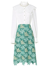 Load image into Gallery viewer, 2PS White Lace Top And Green Lace Skirt Dress Suit