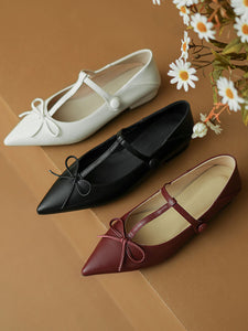 Women's Flat Heel Pointed Toe Hollow Belt Leather Vintage Shoes