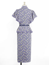 Load image into Gallery viewer, Lavender Lace Collar Ruffles Sleeve Floral Print 1930S Vintage Dress With Belt