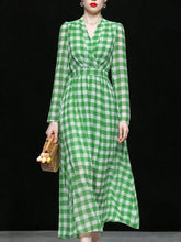 Load image into Gallery viewer, Vintage Green And White V Neck Maxi Dress