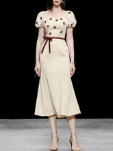 Load image into Gallery viewer, Apricot Square Collar Star Puff Sleeve 1940S Vintage Dress