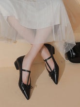 Load image into Gallery viewer, Women&#39;s Flat Heel Pointed Toe Hollow Belt Leather Vintage Shoes