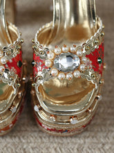 Load image into Gallery viewer, 14CM Platform Luxury Flower Chunky Heels Sandals Retro Shoes