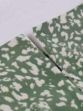 Load image into Gallery viewer, 1950s Floral Print With Pockets Design Vintage Dress