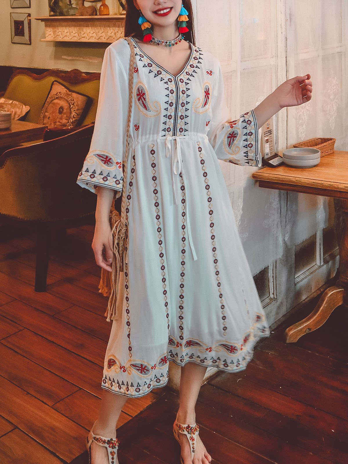 Women's Bohemian Floral Embroidered V Neck 3/4 Flared Sleeves Boho Dress, Red / M Women's Bohemian Floral Embroidered V Neck 3/4 Flared Sleeves Boho Dress, Red / M