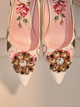 Load image into Gallery viewer, Rose Print Rhinestone Stiletto Heel Vinatge Shoes